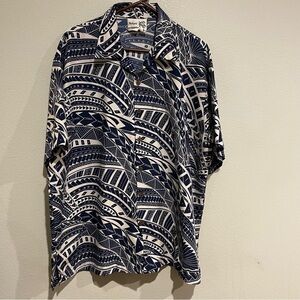 Men’s MAKANI Hawaiian Blue & White short sleeve button up shirt. Size XL